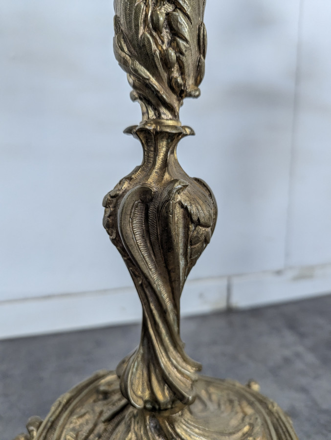 Paire de Bougeoirs ou Candélabres en Bronze doré