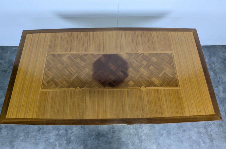 Table en vernis polyestère des années 60