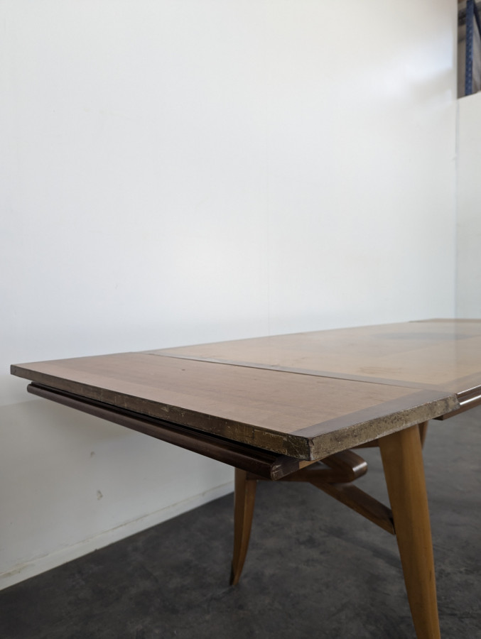 Table en vernis polyestère des années 60