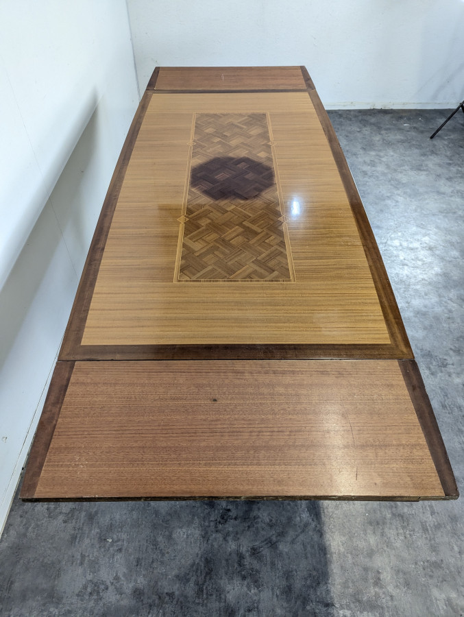 Table en vernis polyestère des années 60