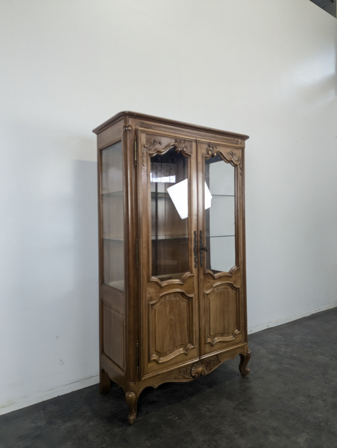 Vitrine de style Louis XV en Merisier