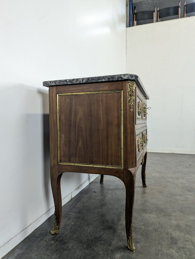 Commode de style Transition en Acajou du XIX ème