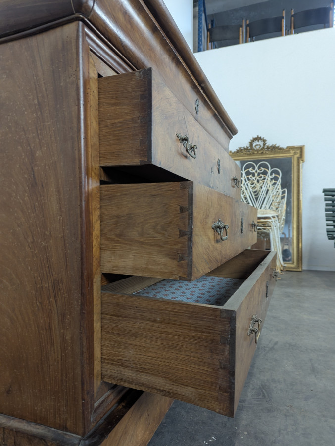 Commode en Acajou flammé époque Louis Philippe
