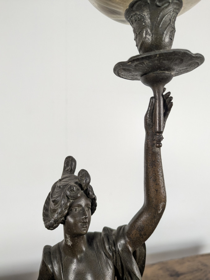 Paire de lampes à pétrole Art Nouveau en régule