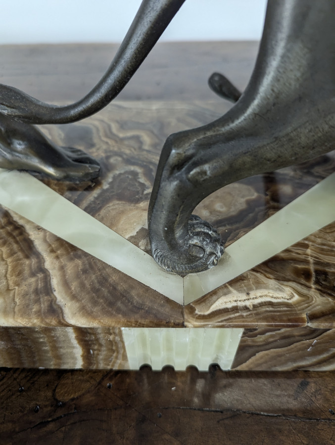 Sculpture Art Déco en régule signé de Roncourt