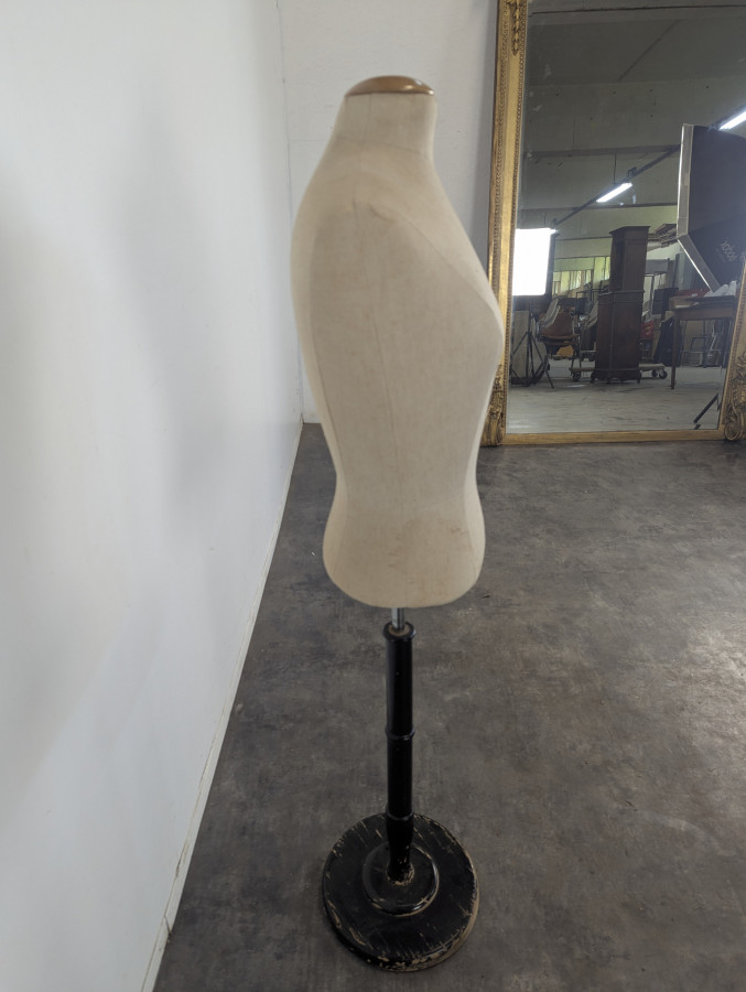 Mannequin piètement bois