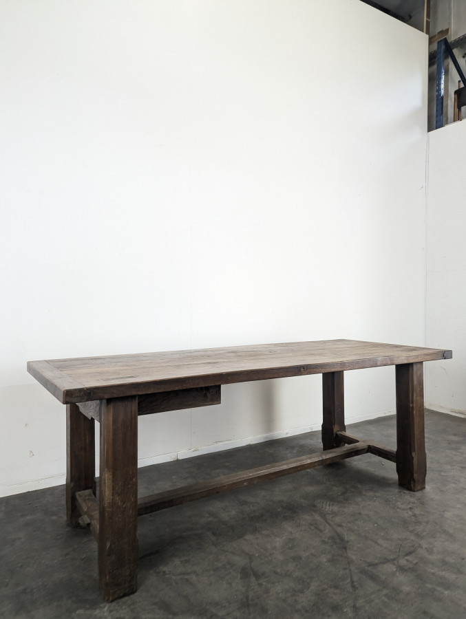 Table de ferme en chêne massif avec un tiroir