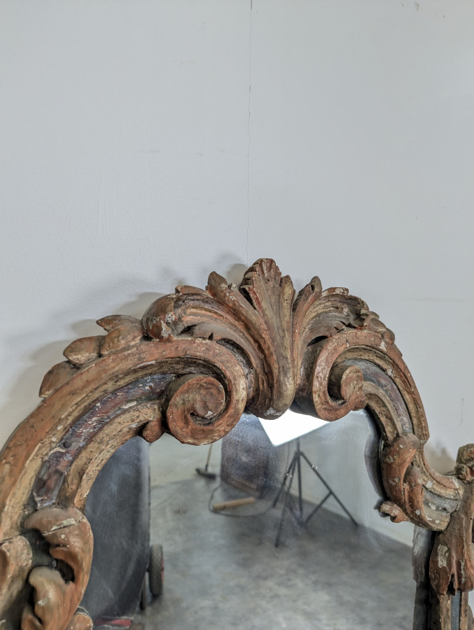 Miroir polychrome Italien à décor de Putti milieu XIXème