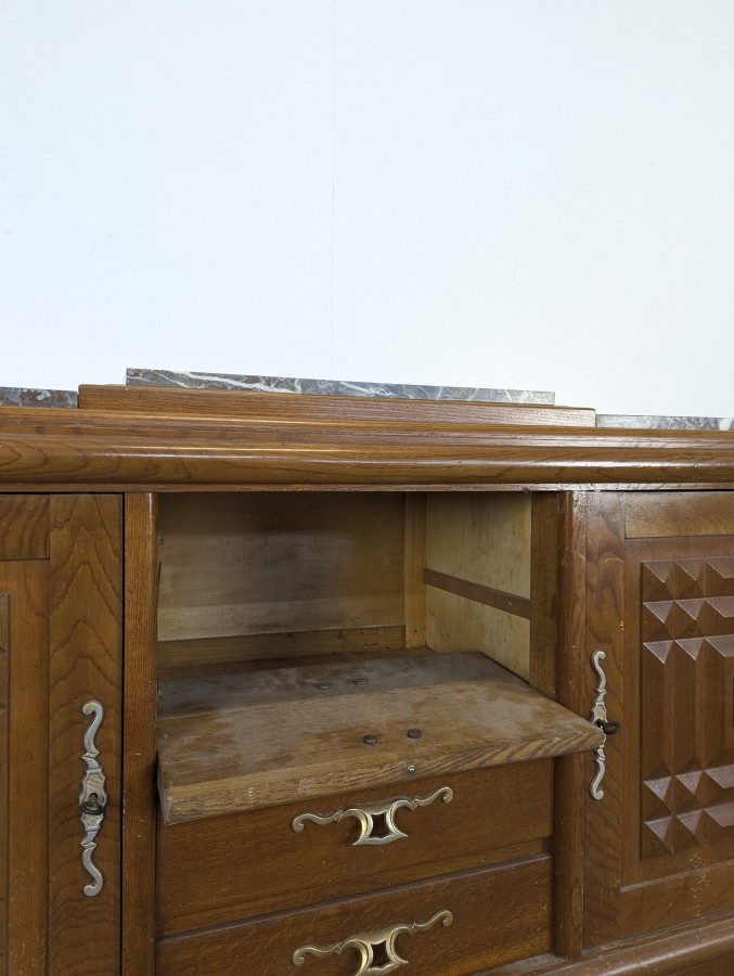 Enfilade brutaliste dans l'esprit de Dudouyt