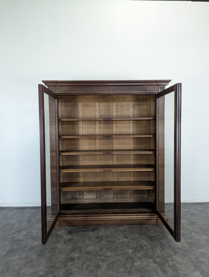 Bibliothèque vitrine de style Louis XVI