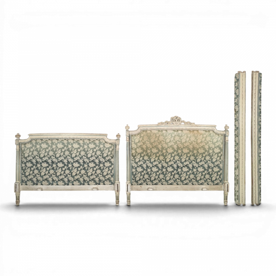 Lit réchampi de style Louis XVI