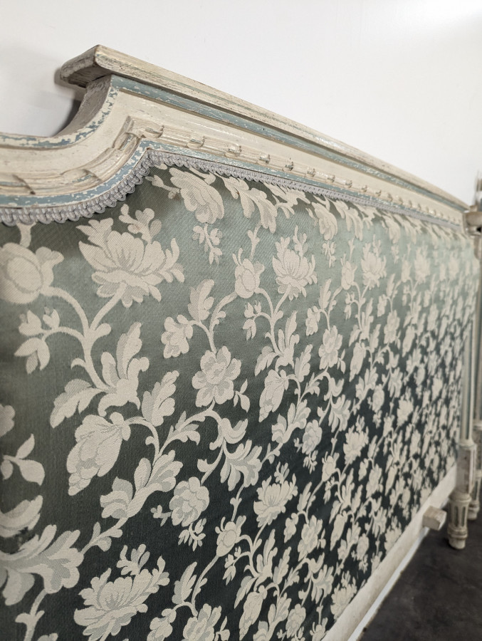 Lit réchampi de style Louis XVI