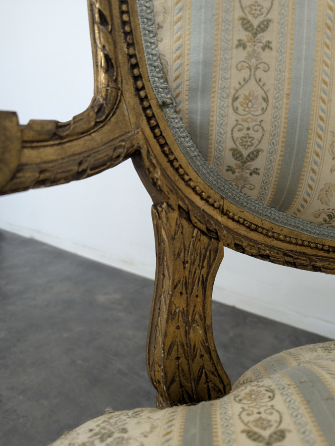 Salon de style Louis XVI époque 1900 en bois doré