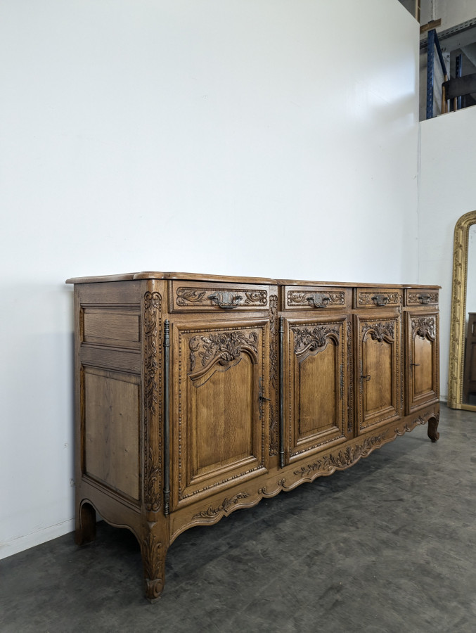 Enfilade normande en chêne massif sculpté