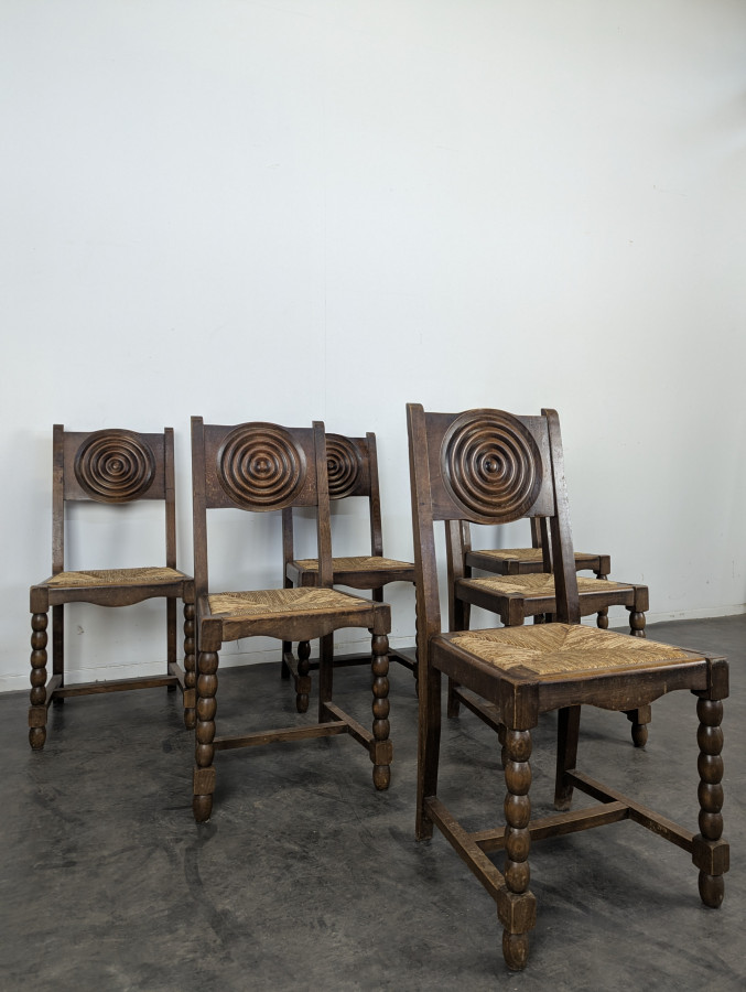 Série de 6 chaises brutalistes dans l'esprit de Dudouyt