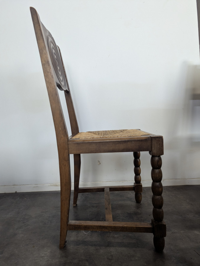 Série de 6 chaises brutalistes dans l'esprit de Dudouyt
