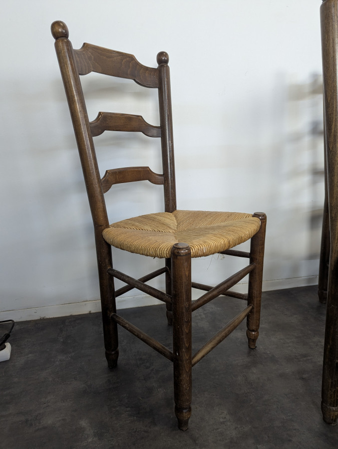Séries de 8 chaises paillées