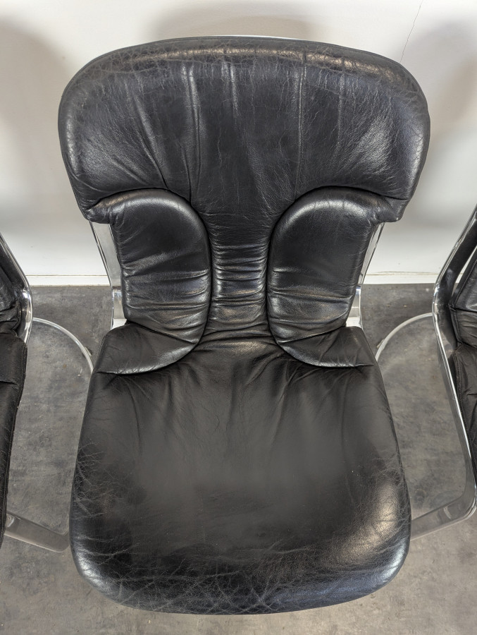 Série de 4 chaises de Willy Rizzo