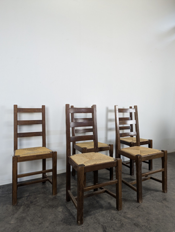 Série de 5 chaises brutalistes