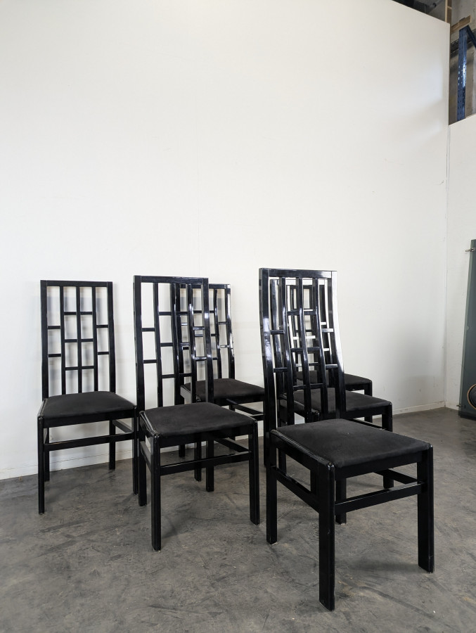 Série de 6 chaises laquées noires Japonisantes