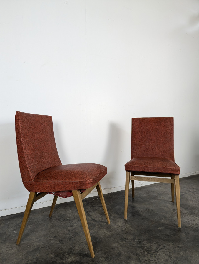 Paire de chaises vintage rouges