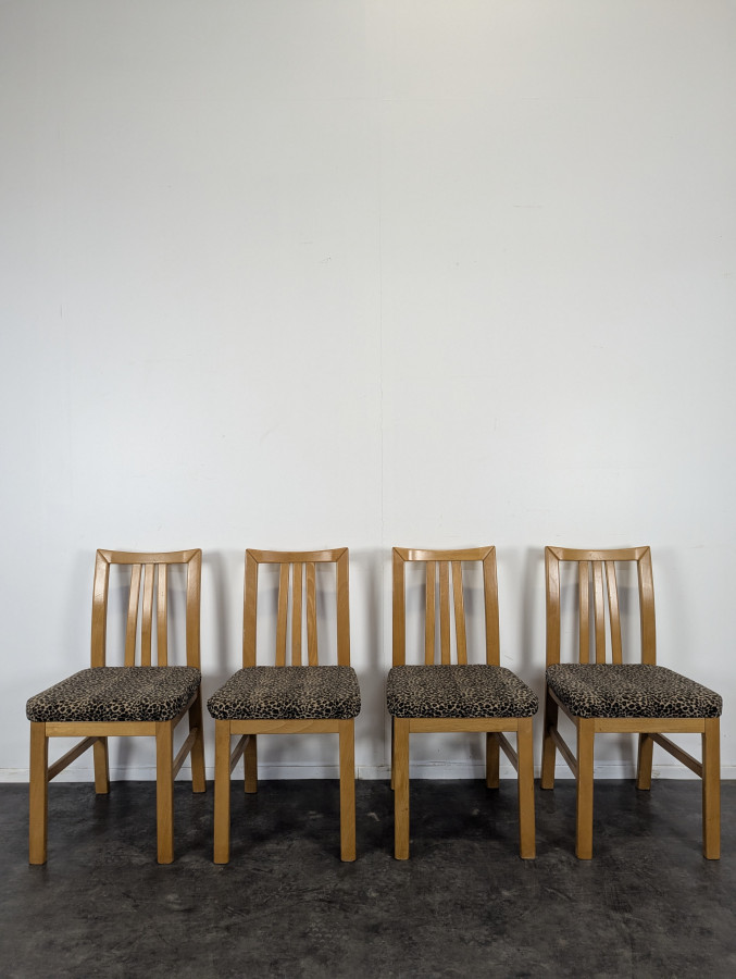 Série de 4 chaises design Italien