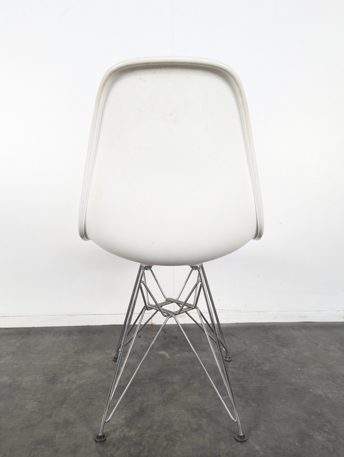 Chaise Vitra Eames DSR rembourrée grise