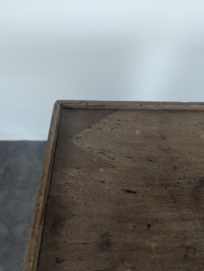 Table de chevet à rideau en chêne