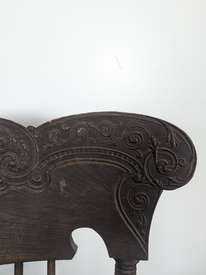 Fauteuil américain à barreaux et assise cannée