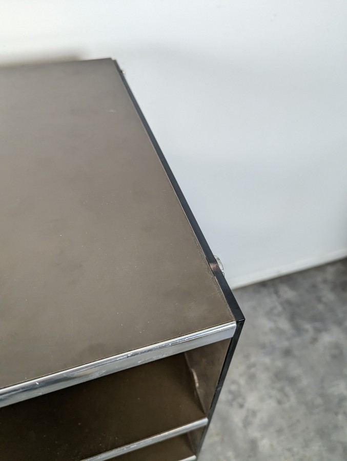Meuble hi-fi en plexiglas fumé et métal chromé des années 70