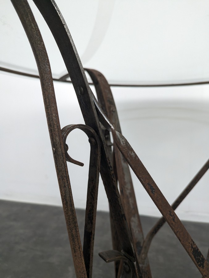 Table de salle à manger ronde en fer forgé et verre