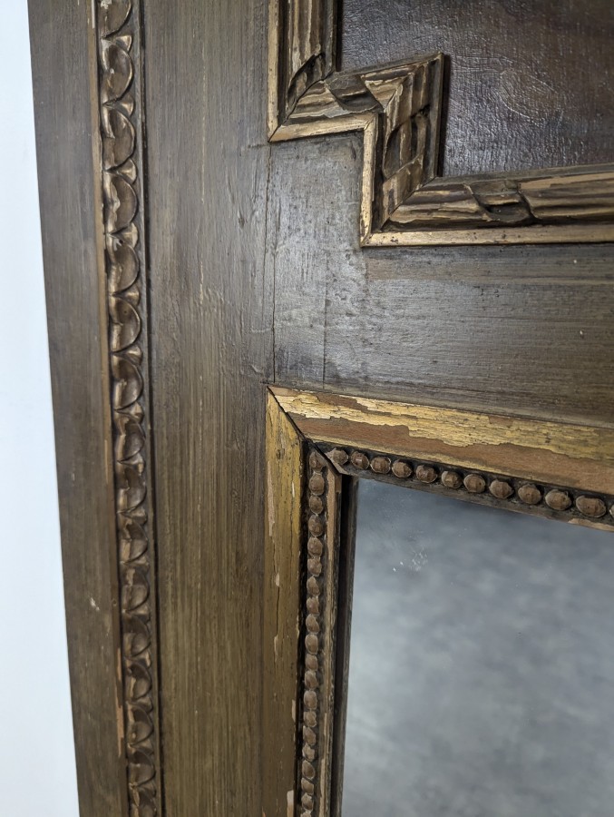 Trumeau de style Louis XVI à toile peinte d'une scène galante