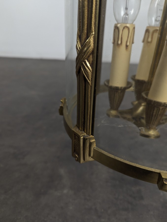Lanterne de style Louis XVI en bronze à trois lumières