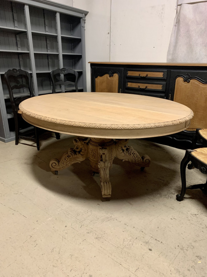 Importante table guéridon Henri II