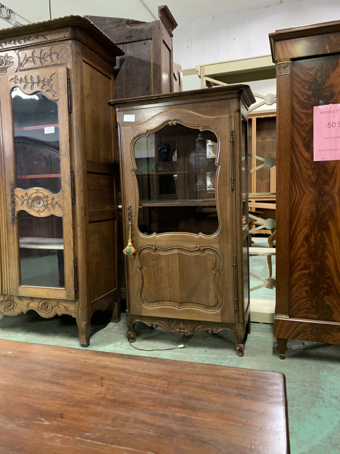 Petite vitrine néo-rustique en chêne