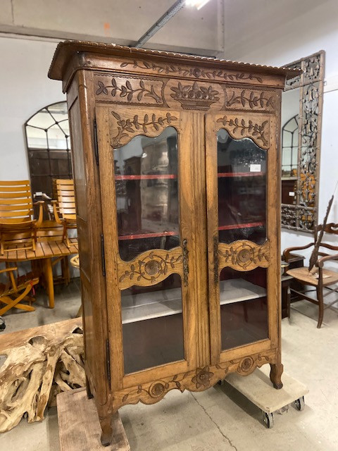Armoire normande vitrée en chêne