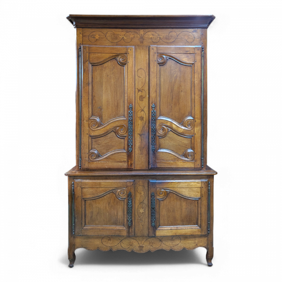 Buffet deux corps provençale du 19e en chêne