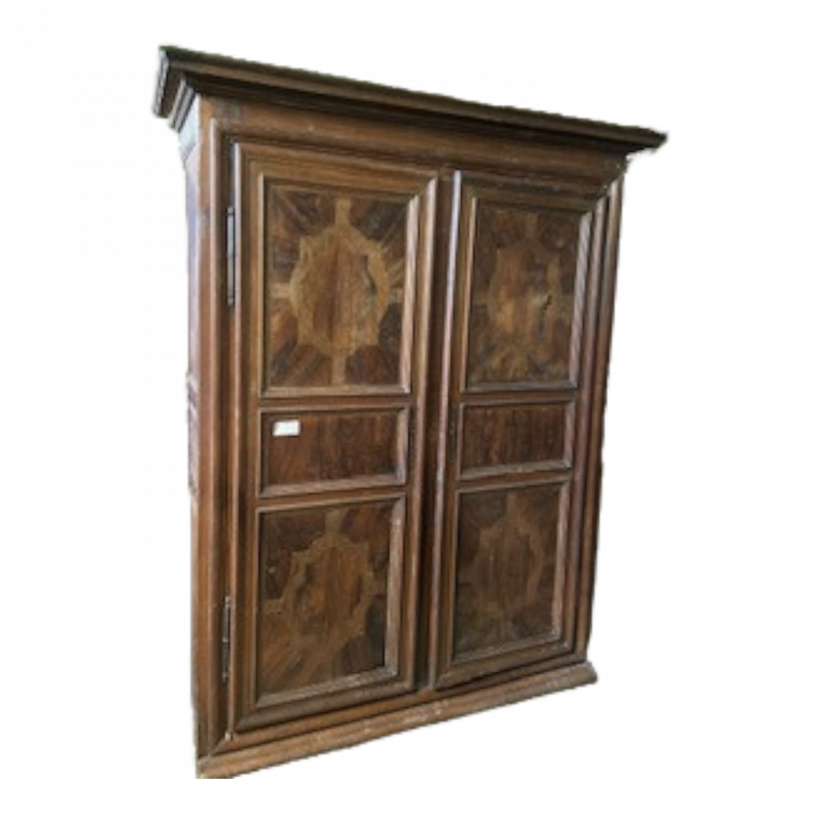 Armoire de château style Louis XIV