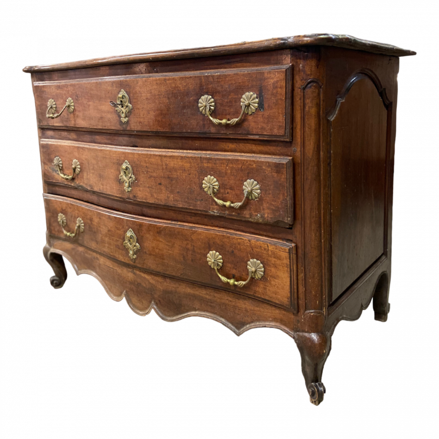 Belle commode Louis XV en noyer