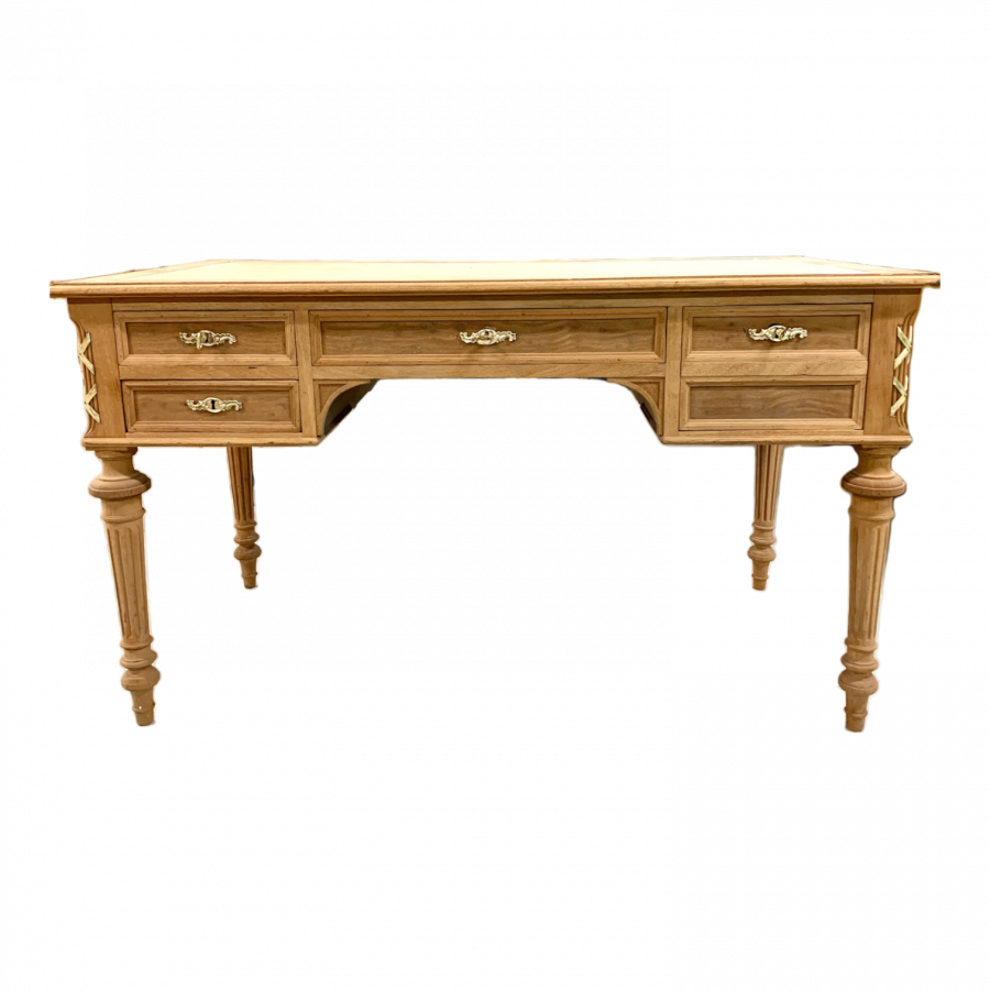 Beau bureau décapé par nos soins