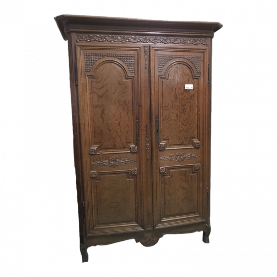 Armoire 2 portes sculptée