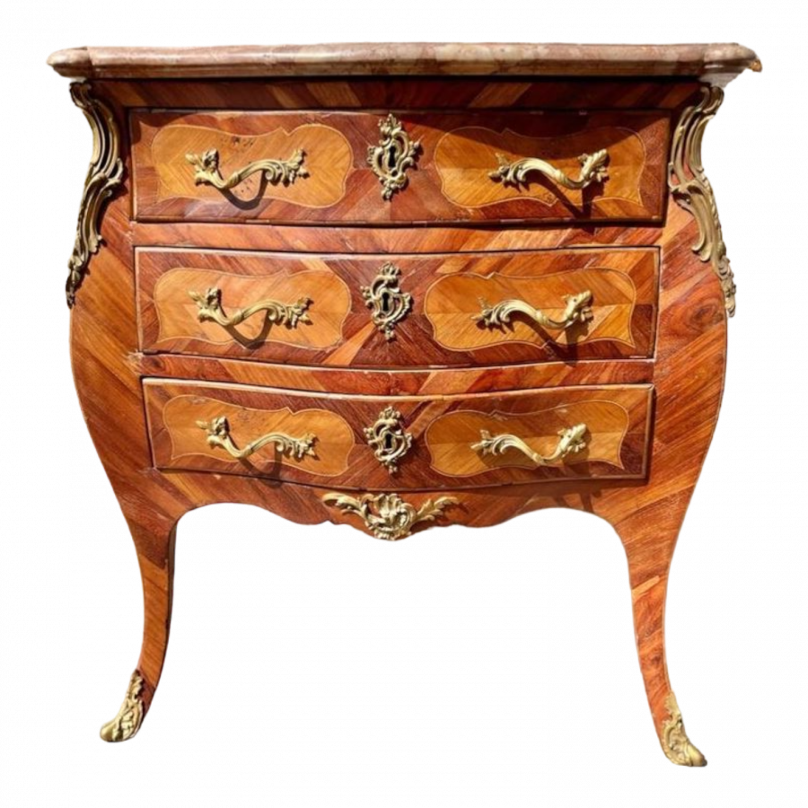 Commode époque Louis XV en marqueterie