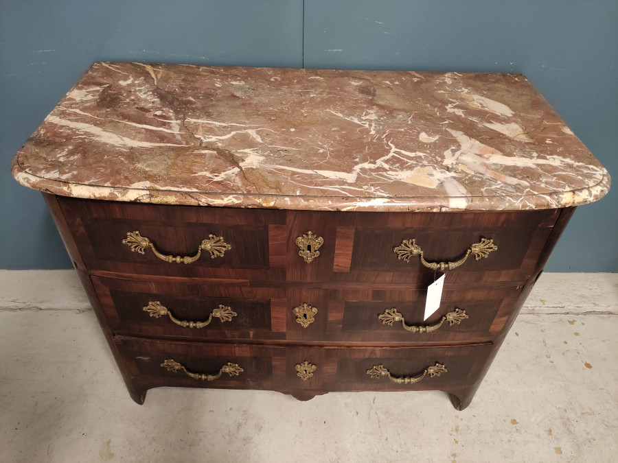 Belle commode Louis XIV Epoque XVIII ème