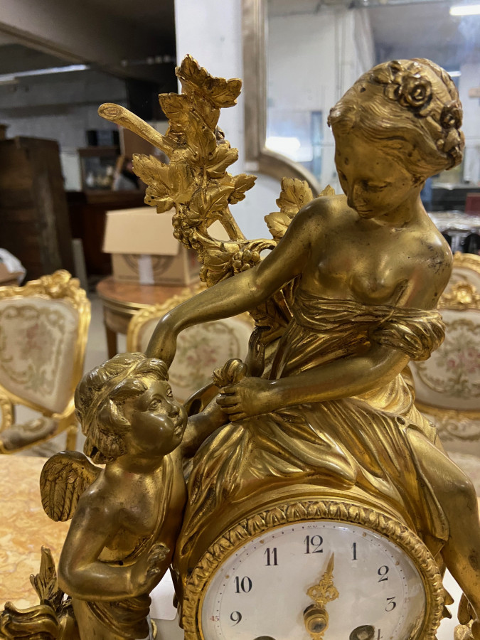 Belle pendule en bronze du XIXème Psyché et Cupidon