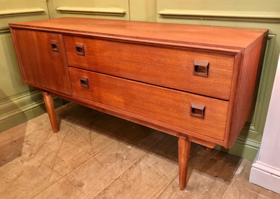 Petit buffet scandinave des années 60'
