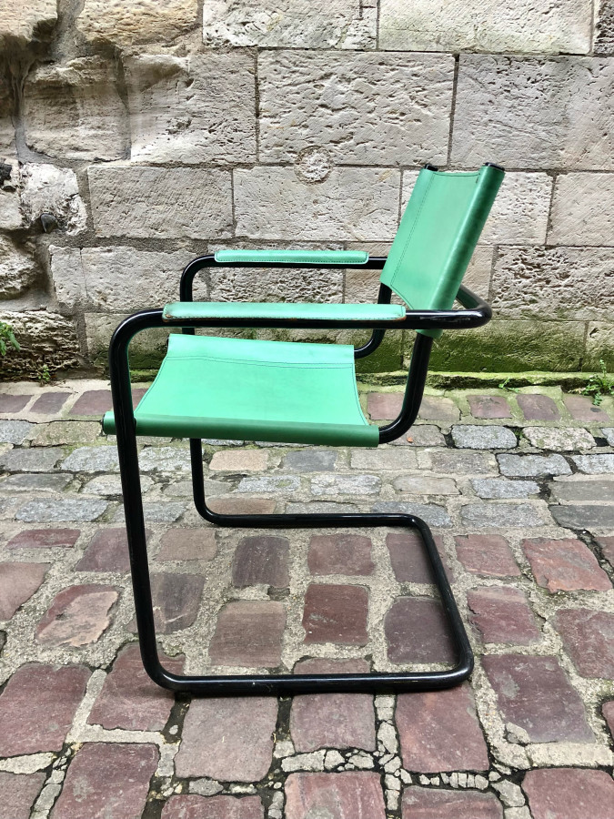Superbe série de fauteuils MG5/B34 par Marcel Breuer