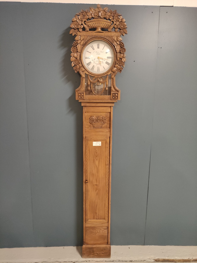 Horloge Normande en chêne sculptée
