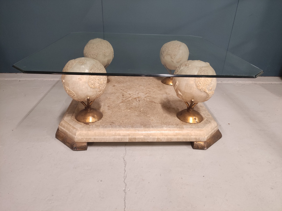 Table de salon provenant de la maison Fournier à Paris