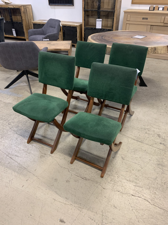 Belle série de quatre chaises vintage