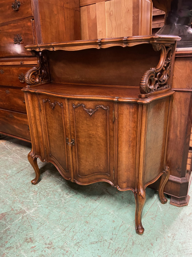 Desserte de style Louis XV